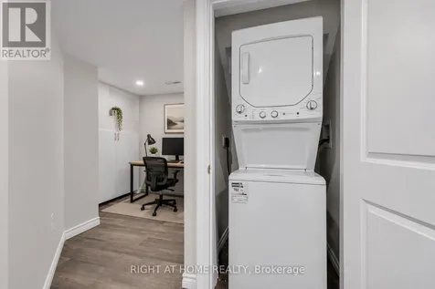 321 Carriage Way Waterloo ON N2K 0C2