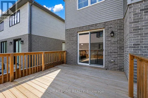 321 Carriage Way Waterloo ON N2K 0C2