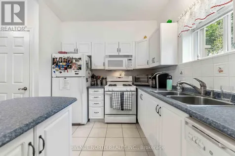 6803 Barsona Place Ottawa ON K1C 1J2