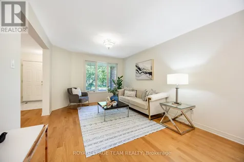 29 Keno Way Ottawa ON K2T 1H3