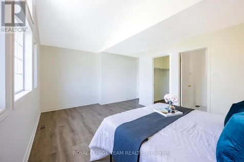 29 Keno Way Ottawa ON K2T 1H3