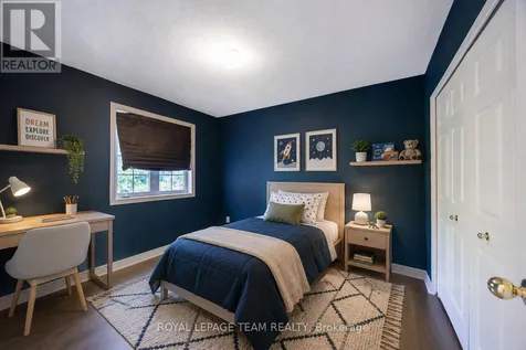 29 Keno Way Ottawa ON K2T 1H3