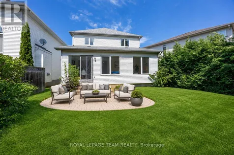 29 Keno Way Ottawa ON K2T 1H3