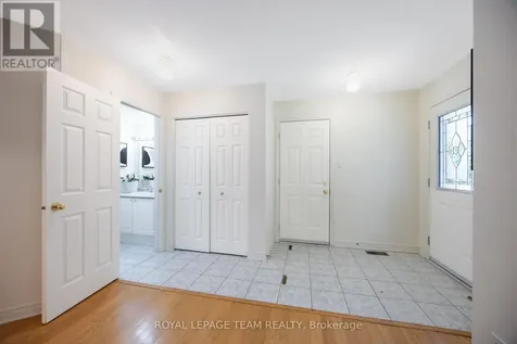 29 Keno Way Ottawa ON K2T 1H3
