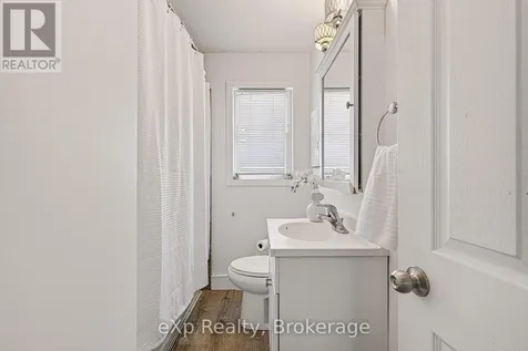 18 Willowdale Street Brantford ON N3T 5L7