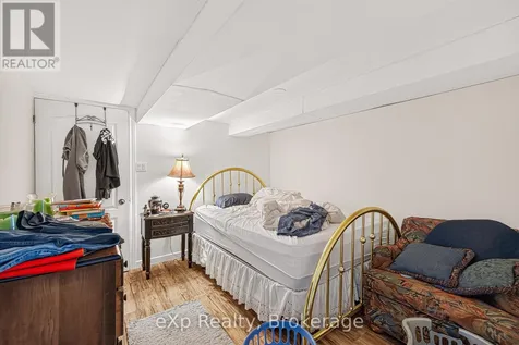 18 Willowdale Street Brantford ON N3T 5L7