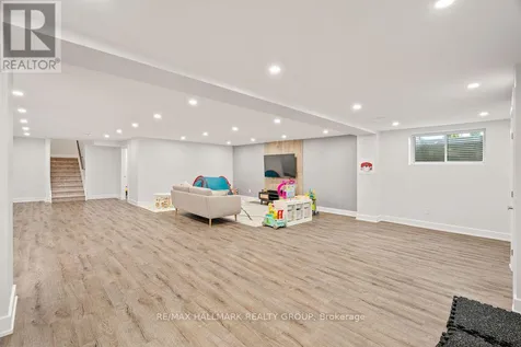 1575 Rangeland Avenue Ottawa ON K4P 0E1