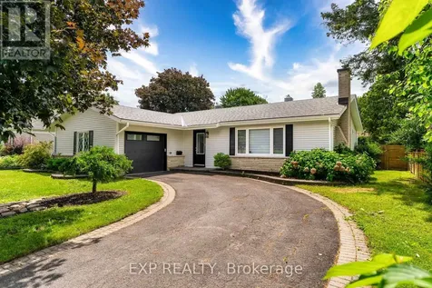 2136 Fillmore Crescent Ottawa ON K1J 6A4
