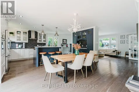 2136 Fillmore Crescent Ottawa ON K1J 6A4