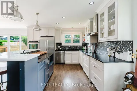 2136 Fillmore Crescent Ottawa ON K1J 6A4