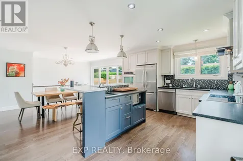 2136 Fillmore Crescent Ottawa ON K1J 6A4