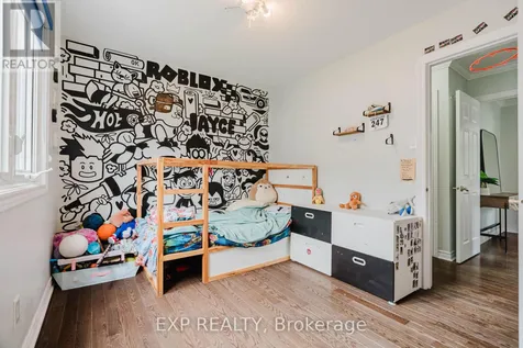 2136 Fillmore Crescent Ottawa ON K1J 6A4