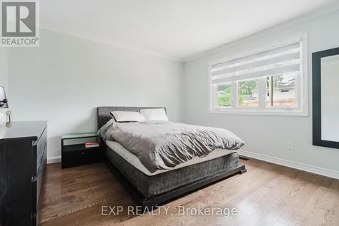 2136 Fillmore Crescent Ottawa ON K1J 6A4