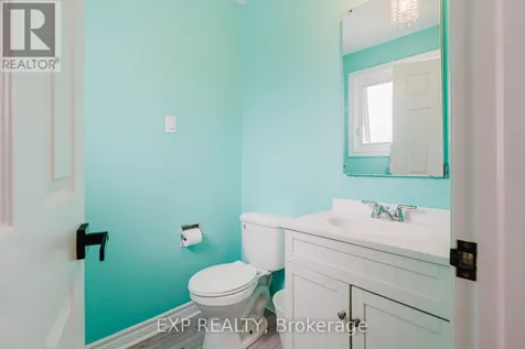 2136 Fillmore Crescent Ottawa ON K1J 6A4