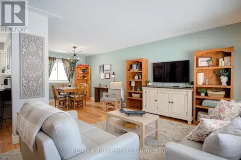 19 Linton Place Kitchener ON N2B 2K1