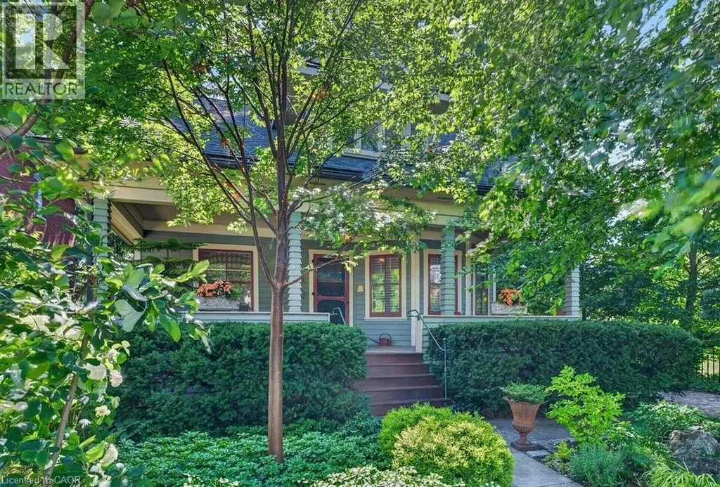 526 Burlington Avenue Burlington ON L7S 1R8
