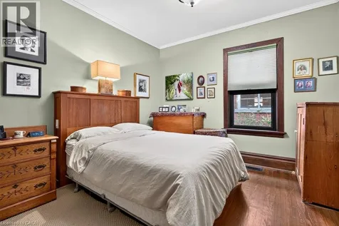 526 Burlington Avenue Burlington ON L7S 1R8