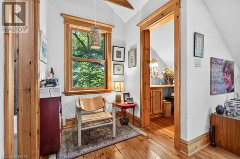 526 Burlington Avenue Burlington ON L7S 1R8