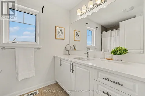 301 Cloyne Crescent Ottawa ON K2J 6W3