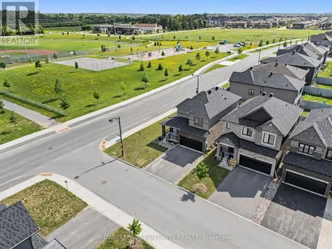 301 Cloyne Crescent Ottawa ON K2J 6W3