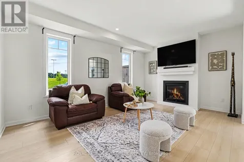 301 Cloyne Crescent Ottawa ON K2J 6W3