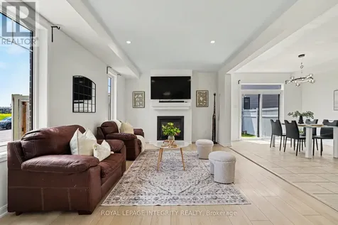 301 Cloyne Crescent Ottawa ON K2J 6W3