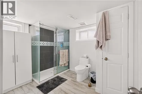 18 Willowdale Street Brantford ON N3T 5L7
