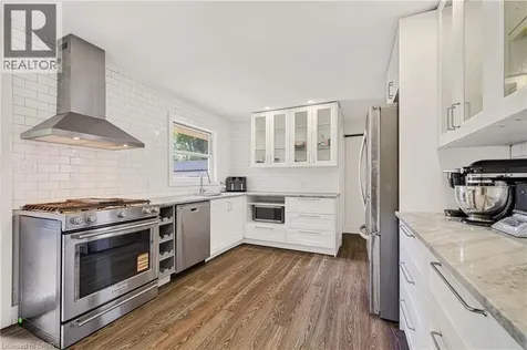 18 Willowdale Street Brantford ON N3T 5L7