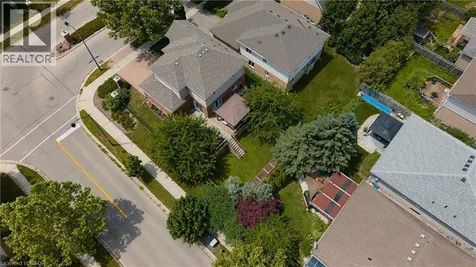 620 Munich Circle Waterloo ON N2V 2L6