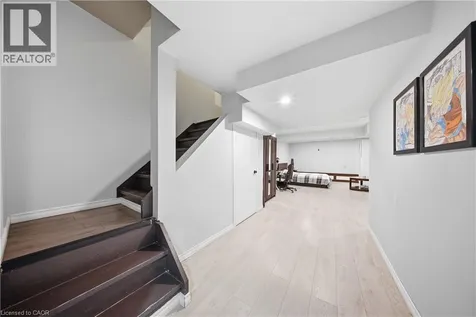 35 Thames Way Mount Hope ON L0R 1W0