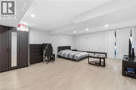 35 Thames Way Mount Hope ON L0R 1W0