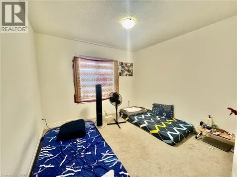 39 Georgina Street Kitchener ON N2R 0S6
