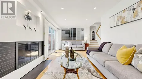 156 Brammar Street Newmarket (glenway Estates) ON L3Y 7T3