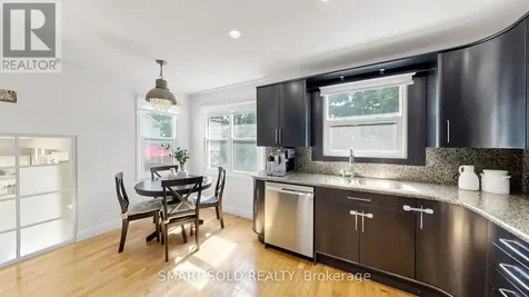 156 Brammar Street Newmarket (glenway Estates) ON L3Y 7T3