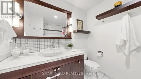 156 Brammar Street Newmarket (glenway Estates) ON L3Y 7T3