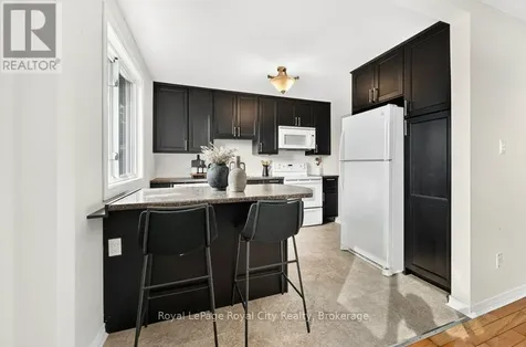 18 Springdale Boulevard Guelph (willow West/sugarbush/west Acres) ON N1H 6X5