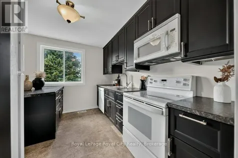 18 Springdale Boulevard Guelph (willow West/sugarbush/west Acres) ON N1H 6X5