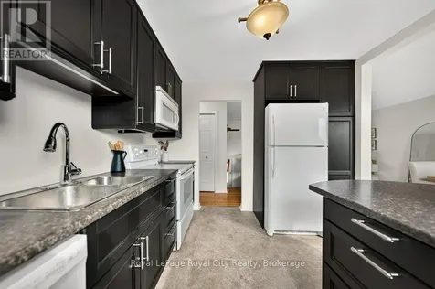 18 Springdale Boulevard Guelph (willow West/sugarbush/west Acres) ON N1H 6X5