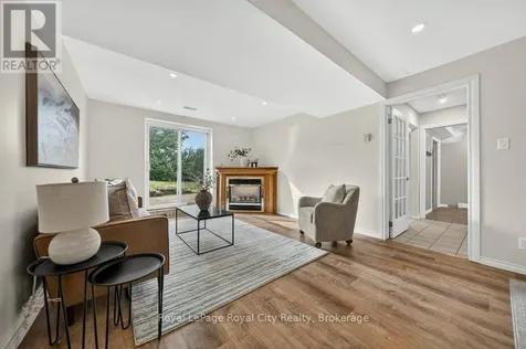 18 Springdale Boulevard Guelph (willow West/sugarbush/west Acres) ON N1H 6X5