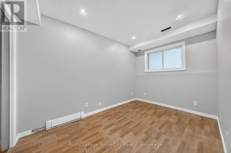 18 Springdale Boulevard Guelph (willow West/sugarbush/west Acres) ON N1H 6X5