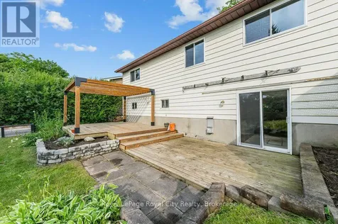 18 Springdale Boulevard Guelph (willow West/sugarbush/west Acres) ON N1H 6X5