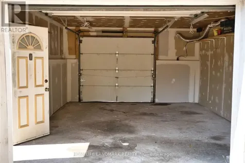 26 Capelle Street Richmond Hill (oak Ridges Lake Wilcox) ON L4E 3E1