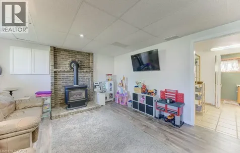 61 Windsor Street Guelph ON N1E 3N3