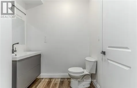 50 Burris Street Hamilton (gibson) ON L8M 2J4