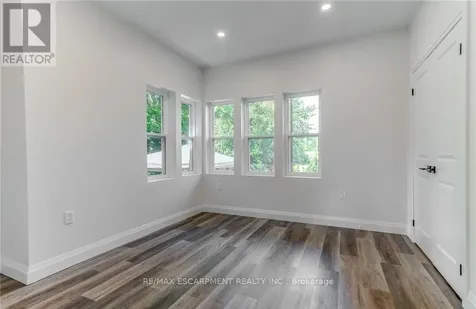 50 Burris Street Hamilton (gibson) ON L8M 2J4