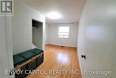 14 Faulkner Crescent Toronto (humbermede) ON M9M 2C1