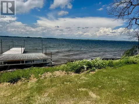 33 Prinyers Cove Crescent Prince Edward County (north Marysburg Ward) ON K0K 2T0