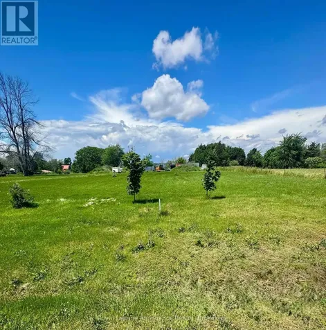 33 Prinyers Cove Crescent Prince Edward County (north Marysburg Ward) ON K0K 2T0