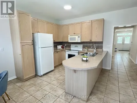 28 Cliveden Place Markham (berczy) ON L6C 2S4