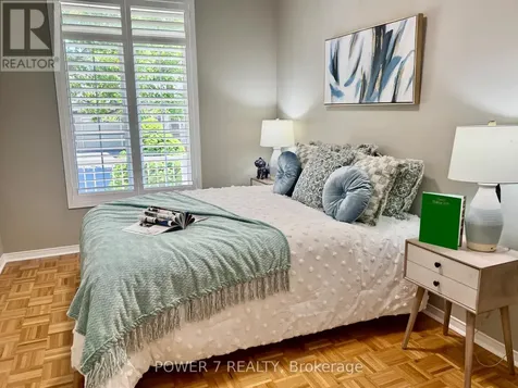 28 Cliveden Place Markham (berczy) ON L6C 2S4